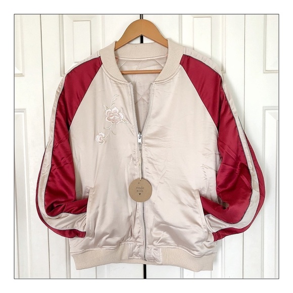 Honey Punch Jackets & Blazers - NAWT Honey Punch Westley Reversible Satin Floral Bomber